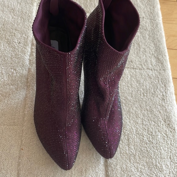 Maroon glitter high heel booties. - Picture 1 of 8
